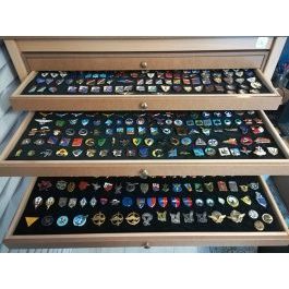 Magne Militärinsignien-Sammelbehälterllections insignes militaires Magne